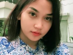 Tante Sexy Yang Merenggut Keperjakaan Ku