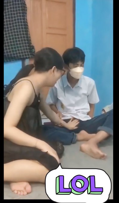 Bokep Indo Ngajarin ABG SMA kontol gede